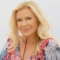 Katherine Kelly Lang (Brooke Logan) star d'un film Italien !