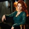 Courtney Hope (Sally Spectra) de retour dans Amour, Gloire et Beauté - Top Models !