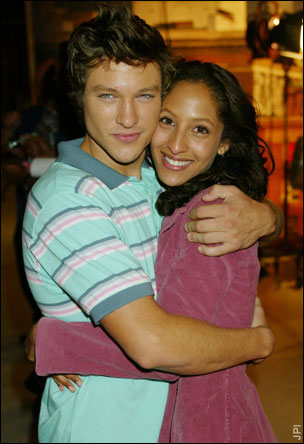 Danny et Lily (Christel Khalil)