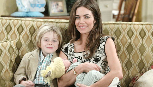 Reed (Max Page) et VIctoria (Amelia Heinle) en 2013 Reed (Max Page) et VIctoria (Amelia Heinle) en 2013