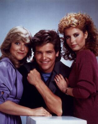 Traci (Beth Maitland), Danny (Michael Damian) et Lauren (Tracey E. Bregman) dans les années 80