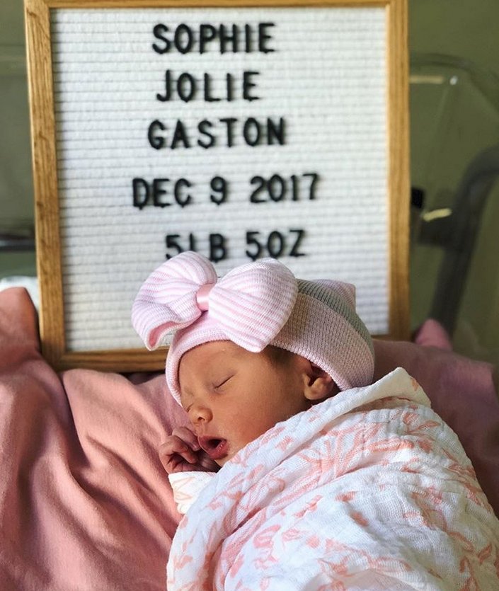 Sophie Jolie Gaston, née le 9 décembre 2017