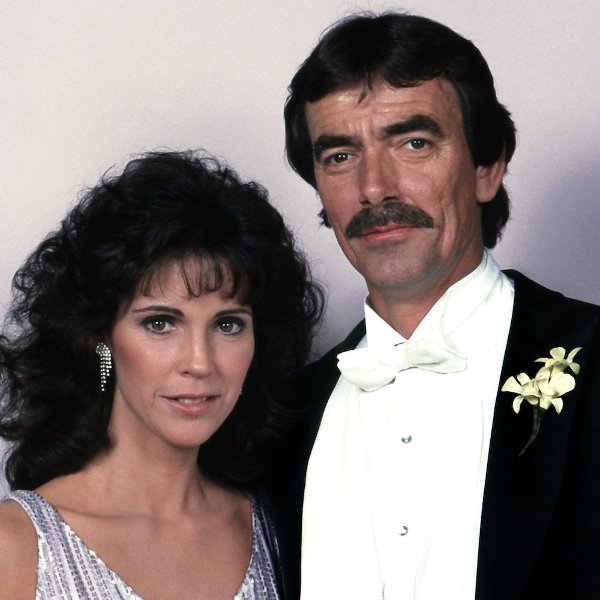 Julia et Victor Newman dans les années 80