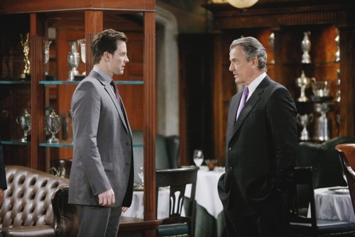 Michael Muhney (Adam Newman) et Eric Braeden (Victor Newman)