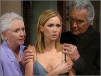 Bridget (Ashley Jones) découvre que Felicia (Lesli Kay) est vivante. Top Models, épisode 4780 (4 juillet 2007, RTL9)