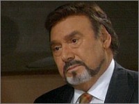 Massimo (Joseph Mascolo) tente de convaincre Nick (Jack Wagner) de rester loin de Brooke (Katherine Kelly Lang) Top Models, épisode 4781 (5 juillet 2007, RTL9)