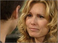 Lauren (Tracey E. Bregman) a une bonne surprise pour Michael (Christian Jules Leblanc)! Les Feux de l'Amour, épisode 5103 (27 août 2009, TF1)