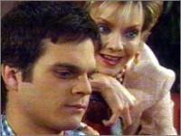 Gloria (Judith Chapman) et Kevin (Greg Rikaart) complotent. Les Feux de l'Amour, épisode 2706 (7 mai 2009, RTBF)