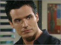 Dante (Antonio Sabato Jr.) parle du plan de Stephanie (Susan Flannery) à Felicia (Lesli Kay). Top Models, épisode 4803 (27 août 2007, RTL9)