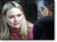 Sharon (Sharon Case) remercie Victor de son soutien Les Feux de l'Amour, épisode 7506 (3 décembre 2010, TVA)
