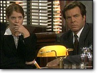Phyllis (Michelle Stafford) et Jack (Peter Bergman) assistent au procès. Les Feux de l'Amour, épisode 4267 (6 avril 2006, RTS)