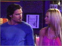 Nicholas (Joshua Morrow) et Sharon (Sharon Case) lors de l'hommage à Cassie Les Feux de l'Amour, épisode 5138 (14 mai 2009, RTS)