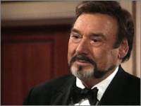 Massimo (Joseph Mascolo) est fier de Bridget. Top Models, épisode 4537 (1 juin 2006, RTS)
