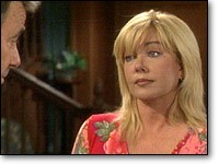 Nikki (Melody Thomas Scott) se pose des questions sur Victor. Les Feux de l'Amour, épisode 1928 (27 juillet 2006, RTBF)