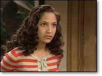 Lily (Christel Khalil) demande à Neil de se séparer de Dru. Les Feux de l'Amour, épisode 7613 (8 avril 2011, TVA)