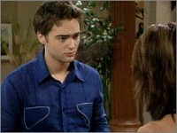 Thomas (Drew Tyler Bell) essaye de convaincre Taylor. Top Models, épisode 4848 (24 septembre 2007, RTS)
