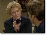Katherine (Jeanne Cooper) offre une bague de fiancailles à Billy. Les Feux de l'Amour, épisode 4364 (26 juillet 2006, RTS)