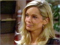 Donna (Jennifer Gareis) commence une nouvelle carrière. Amour, Gloire et Beauté, épisode 4859 (8 septembre 2008, FRANCE2)