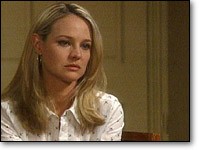 Sharon (Sharon Case) se plaint auprès de Doris. Les Feux de l'Amour, épisode 7639 (6 mai 2011, TVA)