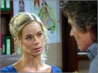 Donna (Jennifer Gareis) questionne Ridge. Top Models, épisode 4873 (3 décembre 2007, RTL9)