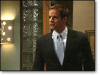 Michael (Christian Jules Leblanc) est surpris par ce qu'il découvre. Les Feux de l'Amour, épisode 4394 (28 novembre 2006, TF1)