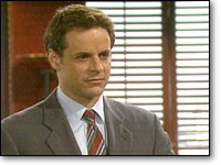 Michael (Christian Jules Leblanc) prévient Victor. Les Feux de l'Amour, épisode 7698 (19 août 2003, CBS)