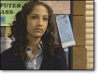 Lily (Christel Khalil) se dispute avec Colleen et Sierra. Les Feux de l'Amour, épisode 7715 (1 août 2011, TVA)
