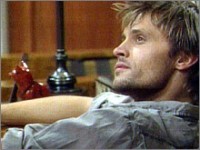 Shane (Dax Griffin) fait un marché avec Stephanie. Amour, Gloire et Beauté, épisode 4919 (1 décembre 2008, FRANCE2)