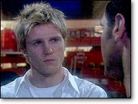 J. T. (Thad Luckinbill) refuse de laisser tomber Colleen. Les Feux de l'Amour, épisode 7739 (25 août 2011, TVA)