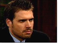 Nicholas (Joshua Morrow) perd le controle de Newman Entreprises. Les Feux de l'Amour, épisode 7777 (12 décembre 2003, CBS)