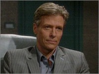 Nick (Jack Wagner) propose de racheter la société d'Arthur. Top Models, épisode 4982 (5 mai 2008, RTL9)