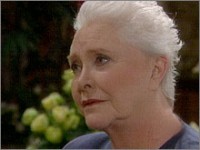 Stephanie (Susan Flannery) renvient à la maison. Top Models, épisode 4988 (7 avril 2008, RTS)