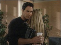Sharon (Sharon Case) assure Brad de son soutien. Les Feux de l'Amour, épisode 5326 (29 juillet 2010, TF1)