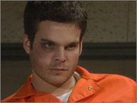 Kevin (Greg Rikaart) se rend compte que Michael a des doutes. Les Feux de l'Amour, épisode 2916 (1 mars 2010, RTBF)