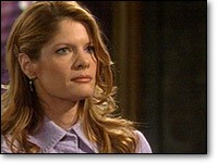 Phyllis (Michelle Stafford) témoigne devant la Cour. Les Feux de l'Amour, épisode 4572 (13 juillet 2007, TF1)