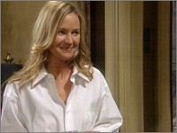 Sharon (Sharon Case) surprend Colleen et Adrian. Les Feux de l'Amour, épisode 8609 (27 janvier 2015, TVA)