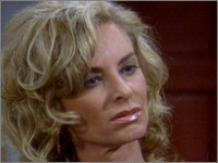 Ashley (Eileen Davidson) étonne Rick. Amour, Gloire et Beauté, épisode 5052 (8 juin 2009, FRANCE2)