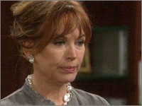 Jackie (Lesley-Anne Down) voudrait que Brooke travaille à nouveau pour Forrester Creations. Top Modèles, épisode 5060 (3 septembre 2009, TVA)