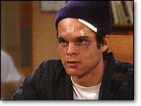 Kevin (Greg Rikaart) ne veut pas perdre espoir. Les Feux de l'Amour, épisode 7896 (3 juin 2004, CBS)