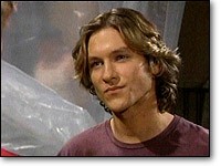 Daniel (Michael Graziadei) se pose des questions. Les Feux de l'Amour, épisode 7900 (19 mars 2012, TVA)