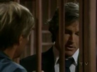 Ridge (Ronn Moss) vient voir Nick en prison. Top Models, épisode 5068 (23 septembre 2008, RTL9)