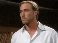 Rick (Kyle Lowder) est seul avec Ashley. Top Models, épisode 5070 (20 août 2008, RTS)