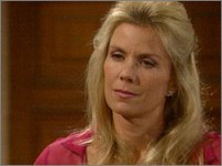 Brooke (Katherine Kelly Lang) tient bon face à Stephanie. Amour, Gloire et Beauté, épisode 5092 (4 août 2009, FRANCE2)