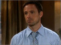 Storm (William DeVry) veut que les Logan restent unis. Top Models, épisode 5198 (16 février 2009, RTS)