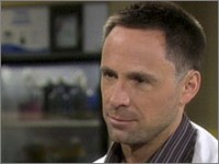 Storm (William DeVry) a une surprise pour Ashley. Top Models, épisode 5295 (27 août 2009, RTL9)