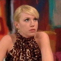 Ambre (Adrienne Frantz) s'inquiète des sentiments de Daniel. Les Feux de l'Amour, épisode 8882 (29 février 2016, TVA)