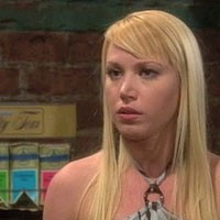 Ambre (Adrienne Frantz) panique à l'idée que Daniel s'en aille. Les Feux de l'Amour, épisode 8900 (24 mars 2016, TVA)