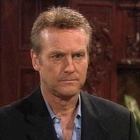Paul (Doug Davidson) a du nouveau pour Michael. Les Feux de l'Amour, épisode 8924 (27 avril 2016, TVA)