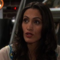 Sabrina (Raya Meddine) est surprise par l'annonce de Victoria. Les Feux de l'Amour, épisode 5665 (27 mai 2011, RTS)