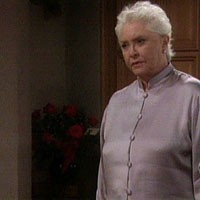Stephanie (Susan Flannery) exige le départ de Brooke. Amour, Gloire et Beauté, épisode 5401 (13 octobre 2010, FRANCE2)